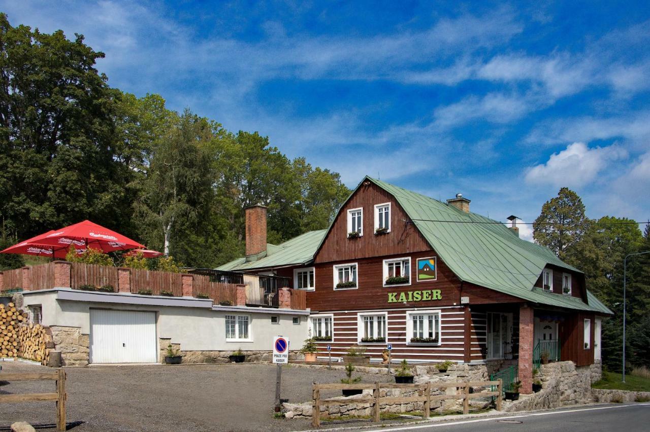 Rodinny Hotel Kaiser Desná 外观 照片