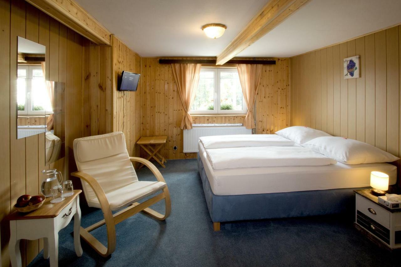 Rodinny Hotel Kaiser Desná 外观 照片