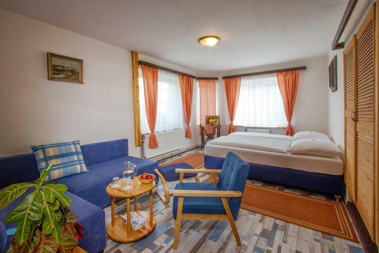 Rodinny Hotel Kaiser Desná 外观 照片