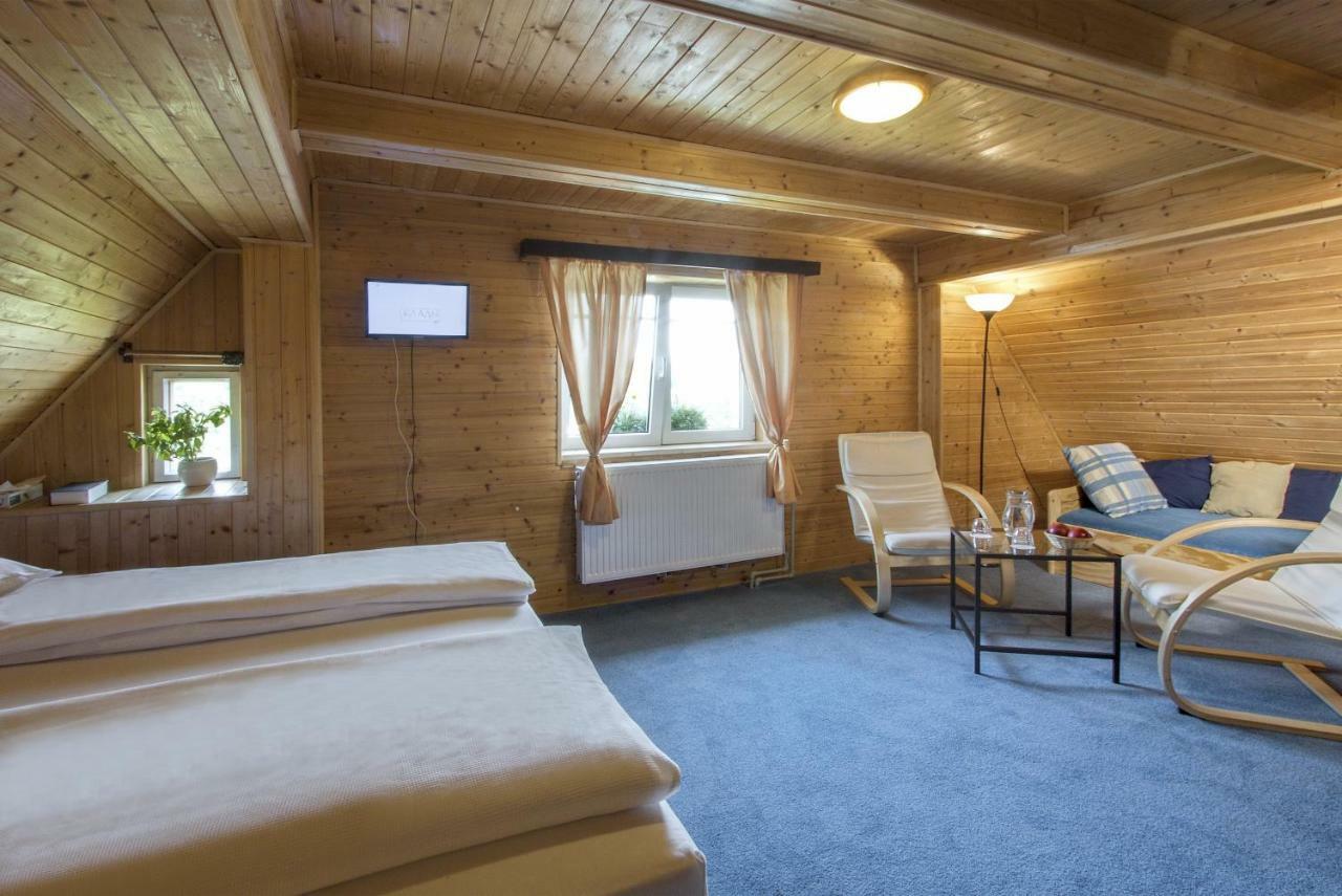 Rodinny Hotel Kaiser Desná 外观 照片
